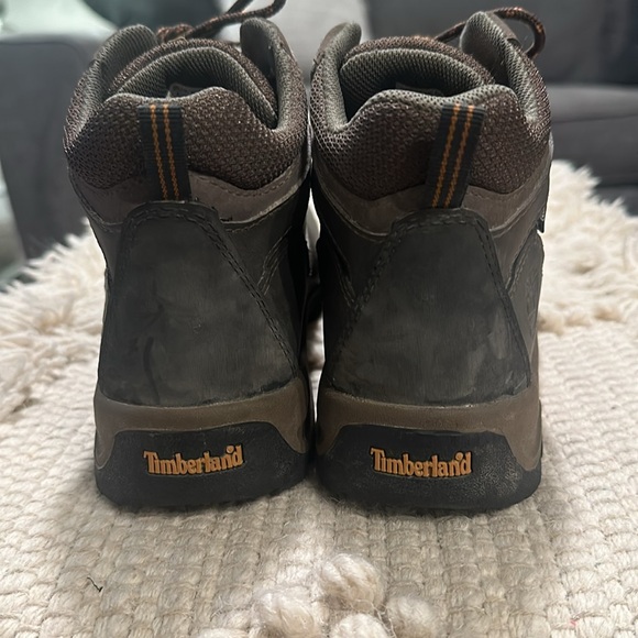 Timberland size 5 hiking boot. Waterproof. - Picture 6 of 9